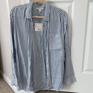 Beach lunch lounge  blue and white striped button up